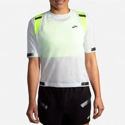 Women's Brooks Carbonite Short Sleeve Run Visible Collection - 221495-052 7 Women's Brooks Carbonite Short Sleeve Run Visible Collection - 221495-052 -Nike Shop 221495 052 MA Carbonite Short Sleeve