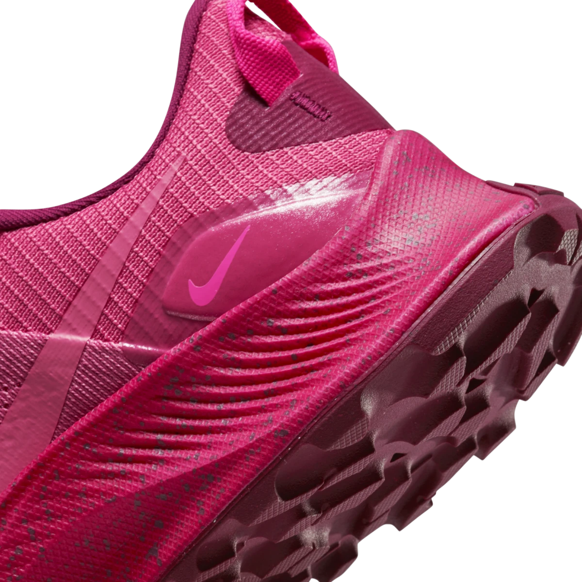 Women's Nike Pegasus Trail 3 - DM9468-600 4 Women's Nike Pegasus Trail 3 - DM9468-600 - Image 4