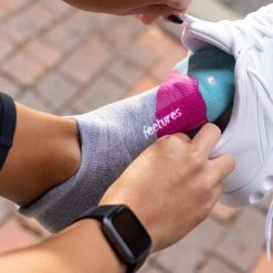 Feetures Max Cushion Tab Socks FEET-EC50497 -Nike Shop EC50497 3 590x 4d377222 15f0 4ba9 a77d a70430405b65