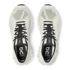 On Running Women's On Cloud X II - 40.99702 -Nike Shop Small JPEG FW20 Cloud X White Black W Pack Shot 2