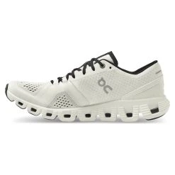 On Running Women's On Cloud X II - 40.99702 -Nike Shop Small JPEG FW20 Cloud X White Black W Pack Shot 4